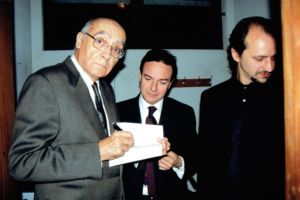 Stefano Cardi e Giuseppe Pelura con José Saramago-Santa Maria da Feira 2002. Concerto per gli 80 anni di Saramago